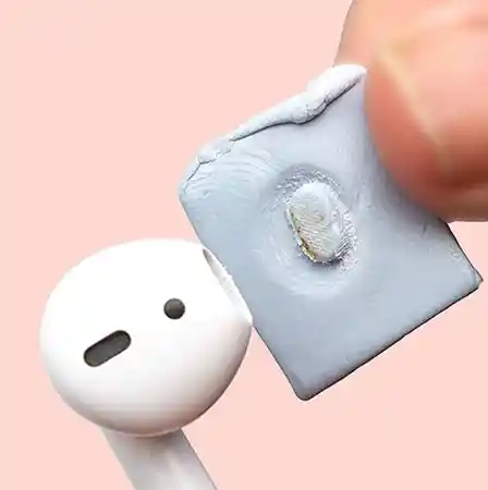 earbuds cleaning 