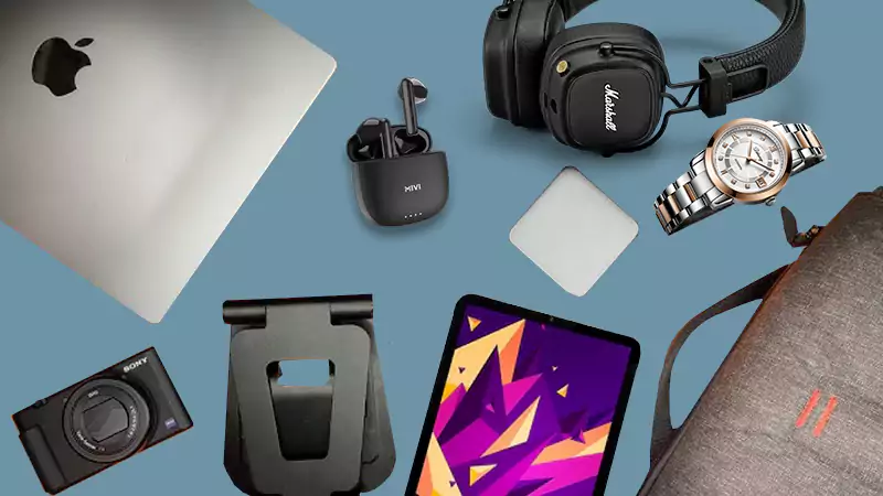 7 Essential Pieces of Tech to Take on Your Next Vacation